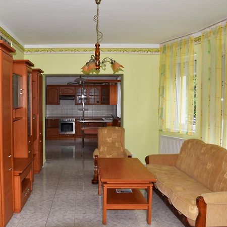 Pilikán Apartments Lenti Buitenkant foto