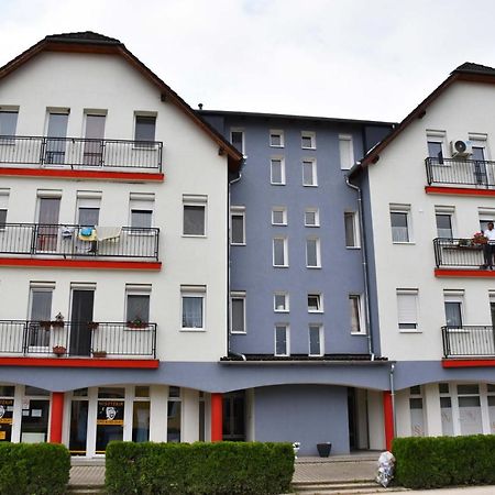 Pilikán Apartments Lenti Buitenkant foto